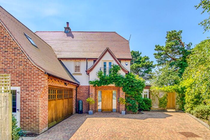 4 Bedroom Detached House To Rent In De Redvers Road, Lower Parkstone, BH14