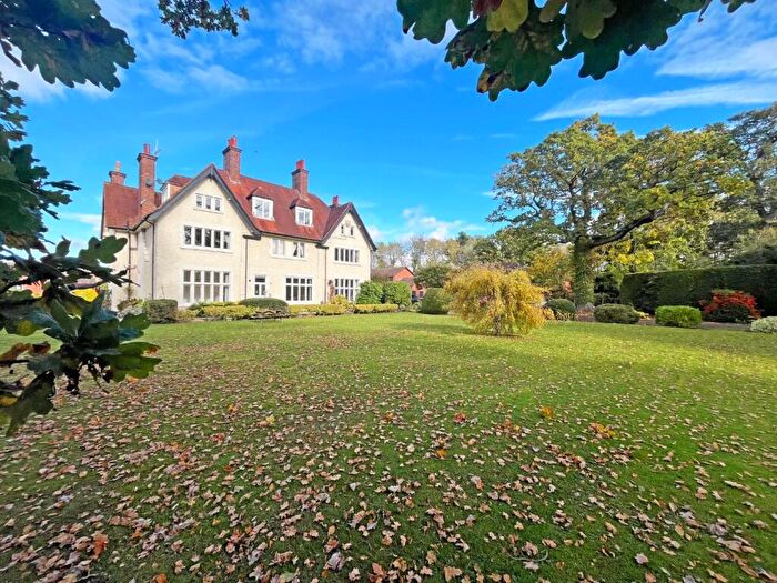 2 Bedroom Apartment For Sale In Longthorpe House Mews, Bretton, Peterborough, PE3