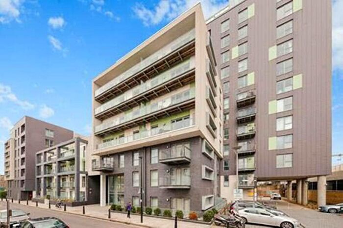 Studio To Rent In Christian Street, Tower Hill, London, E1