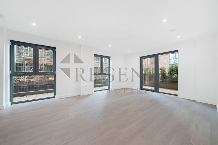 2 Bedroom Flat To Rent In Darter House, Anax Street, N4