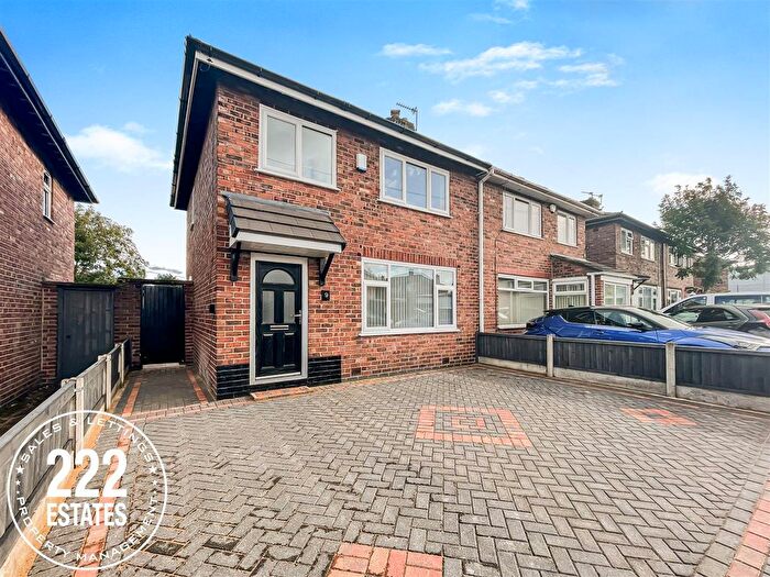 3 Bedroom Semi-Detached House To Rent In North Avenue, Warrington, WA2