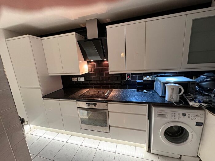 4 Bedroom End Terrace House To Rent In Romford Road, London, E7