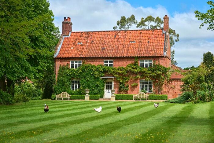 6 Bedroom Detached House For Sale In Shepherds Lane, Oulton, Norwich, Norfolk, NR11