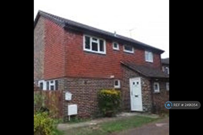 4 Bedroom Terraced House To Rent In Easby Way, Lower Earley, Reading, RG6