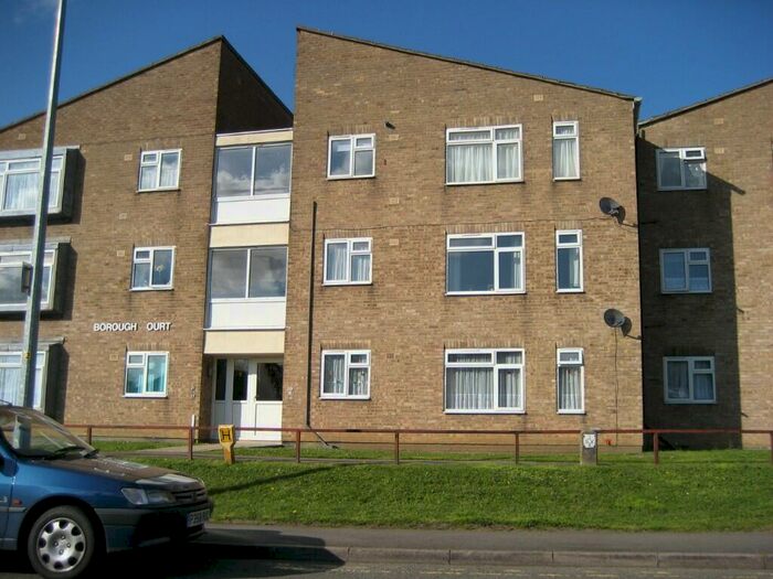 2 Bedroom Flat To Rent In Borough Court, Rushden, Northamptonshire, NN10