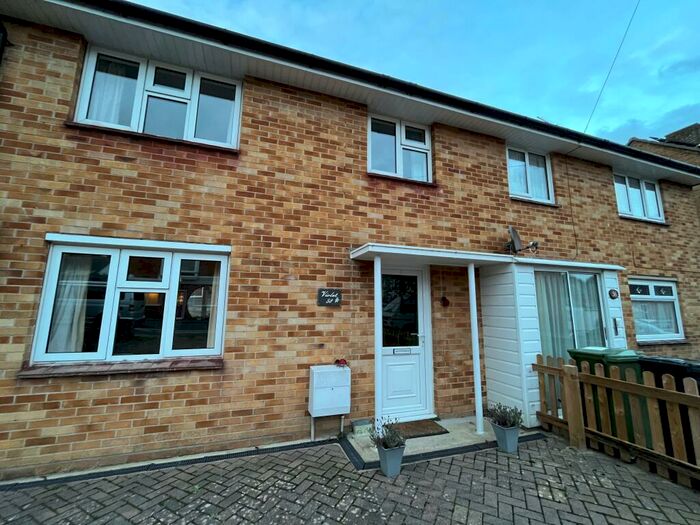 3 Bedroom Terraced House To Rent In Rodwell Avenue - Weymouth, DT4