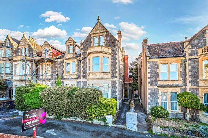 3 Bedroom Flat For Sale In Highbury Road, Weston Super Mare - Freehold Flat, BS23