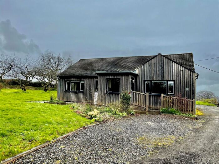 3 Bedroom House To Rent In Trinity Hill Road, Trinity Hill Road, Axminster, EX13