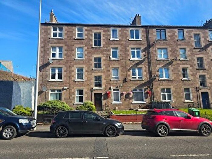 2 Bedroom Flat To Rent In Dens Road, Dundee, DD3