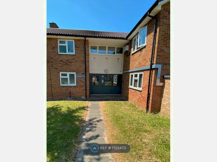 1 Bedroom Flat To Rent In Oaks Cross, Stevenage, SG2