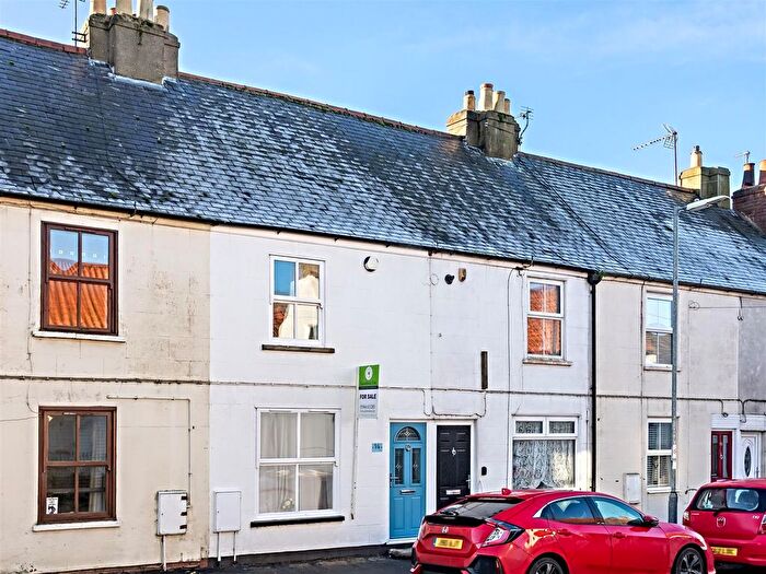 2 Bedroom Cottage For Sale In High Street, Patrington, Hull, HU12