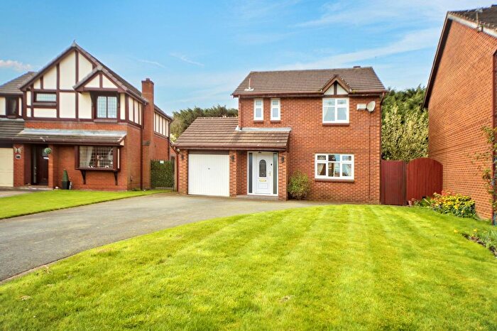 3 Bedroom Detached House For Sale In Navenby Road, Wigan, WN3