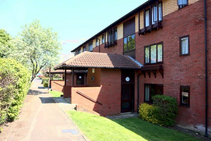 2 Bedroom Flat To Rent In Troutbeck, Peartree Bridge, Milton Keynes, Buckinghamshire, MK6