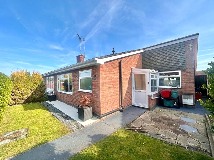 2 Bedroom Semi-Detached Bungalow For Sale In Robinsdale, Clacton-On-Sea, CO15