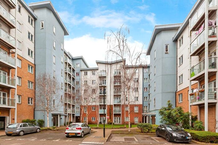 1 Bedroom Flat For Sale In Mill Street, Slough, SL2