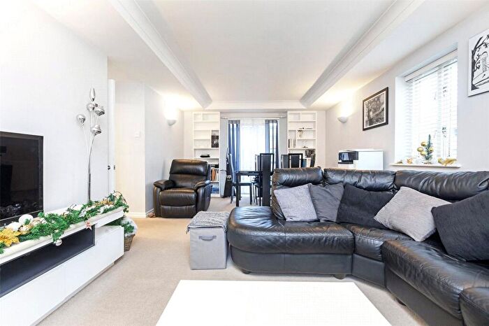 2 Bedroom Apartment To Rent In Rotherhithe Street, London, SE16