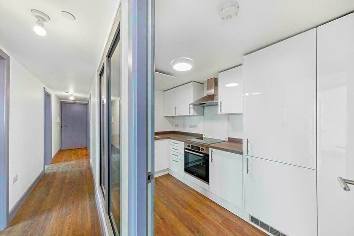 3 Bedroom Flat To Rent In Maple Close, Liverpool, L21