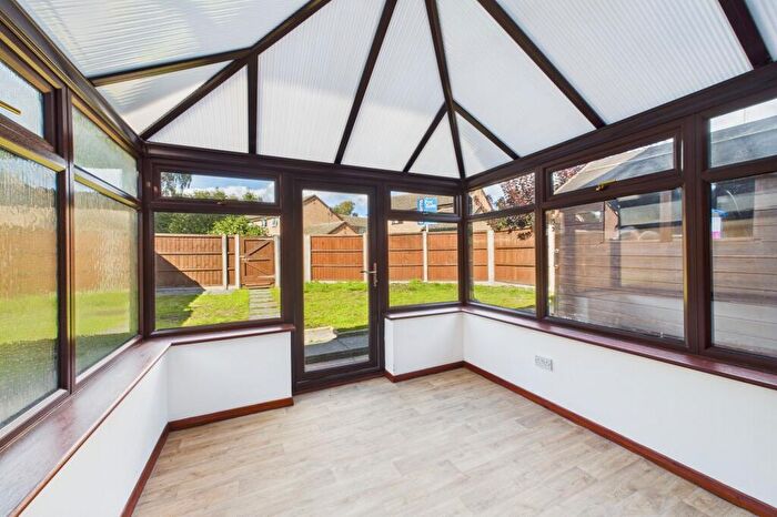 3 Bedroom End Of Terrace House For Sale In Primrose Close, Thetford, IP24