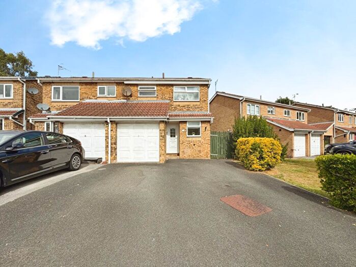 2 Bedroom Semi Detached House For Sale In Sherbourne Avenue, Chesterfield, S41