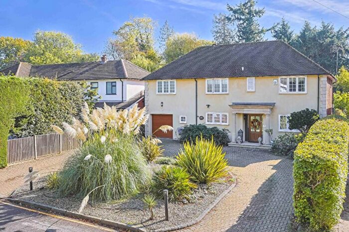5 Bedroom Detached House For Sale In Woodfield Road, Stevenage, Hertfordshire, SG1