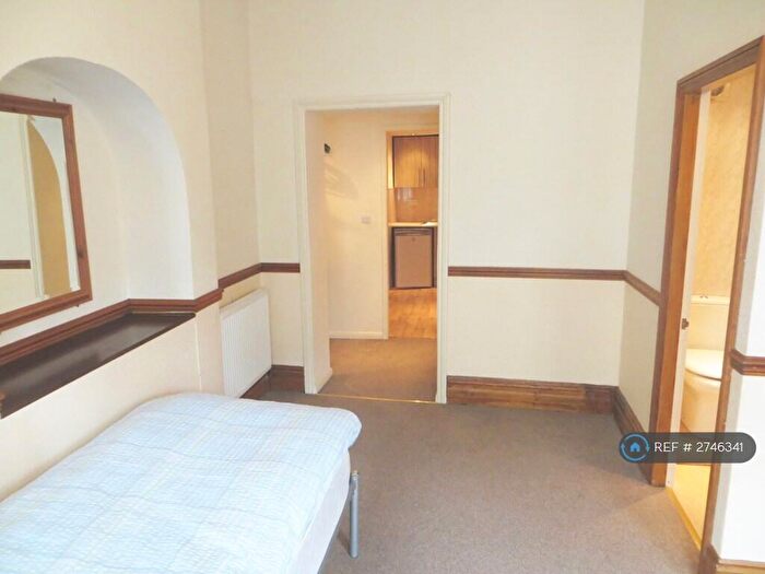 Studio To Rent In Strawberry Dale, Harrogate, HG1