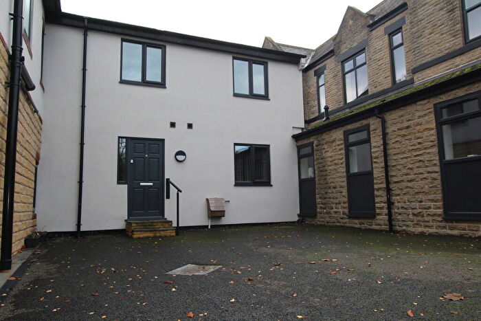 2 Bedroom Link Detached House To Rent In Housley Lane, Chapeltown, S35