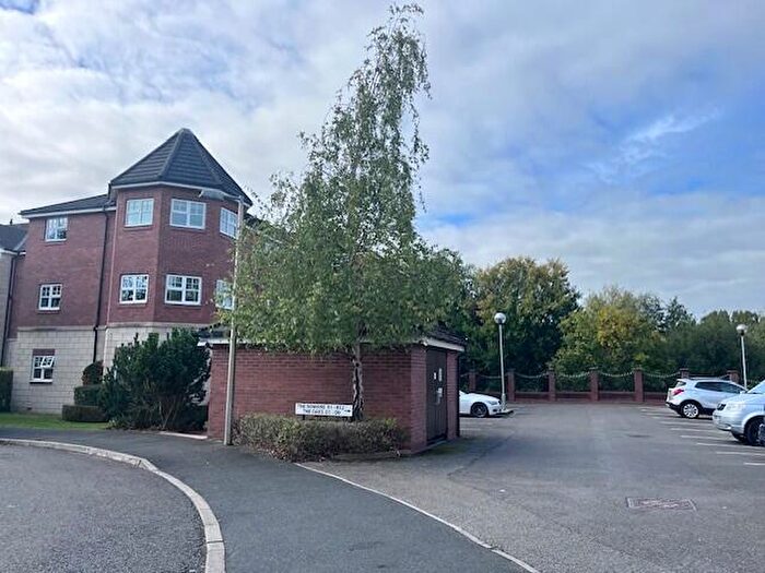 2 Bedroom Flat To Rent In Sandbach Drive, Kingsmead, CW9