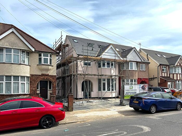 5 Bedroom Semi-Detached House To Rent In Tanfield Avenue, London, NW2