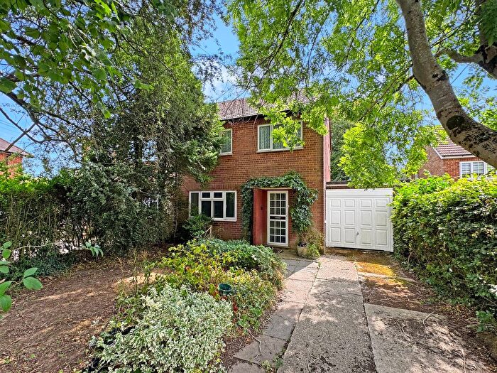 3 Bedroom Semi-Detached House For Sale In Quarrendon Road, Amersham, HP7