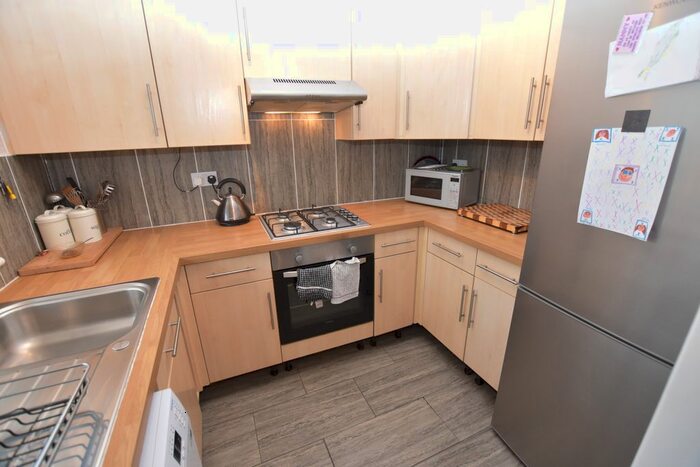 2 Bedroom Maisonette To Rent In Heronslea, Garston, Watford, WD25