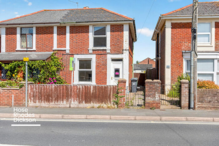 2 Bedroom Semi-Detached House For Sale In Avenue Road, Sandown, PO36