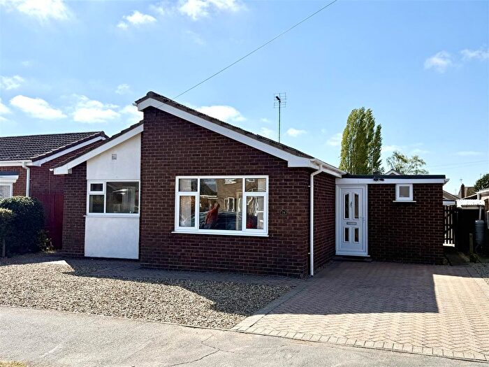 3 Bedroom Detached Bungalow For Sale In Western Avenue, Holbeach, Spalding, PE12