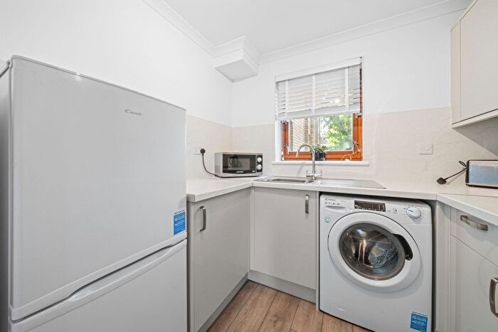 1 Bedroom Flat For Sale In Briarwood Court, Mount Vernon, G32