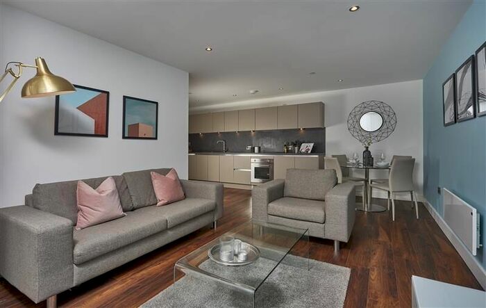 3 Bedroom Flat To Rent In Greengate, Salford, M3