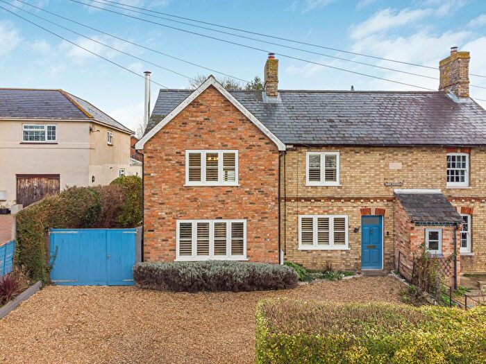 4 Bedroom Semi-Detached House For Sale In Sapley Road, Hartford, Huntingdon., PE29