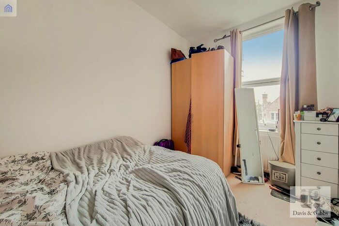 2 Bedroom Property To Rent In Chulsa Road, London, SE26