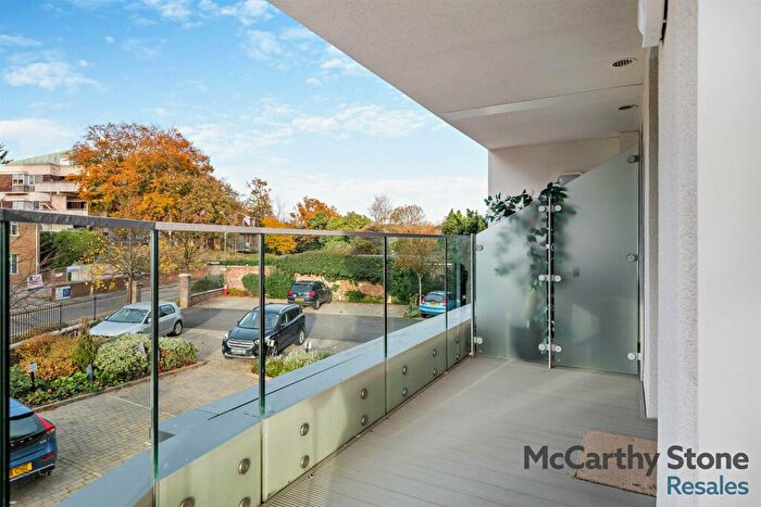 1 Bedroom Apartment For Sale In Horizons, Churchfield Road, Poole, BH15