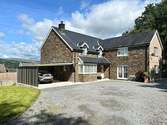5 Bedroom Detached House For Sale In Wern Road, Garnant, Ammanford, Carmarthenshire., SA18