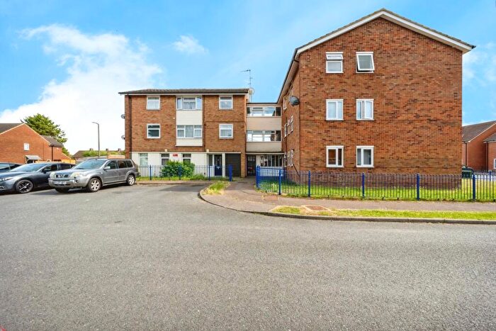 3 Bedroom Flat For Sale In Williamson Road, Kempston, Bedford, Bedfordshire, MK42