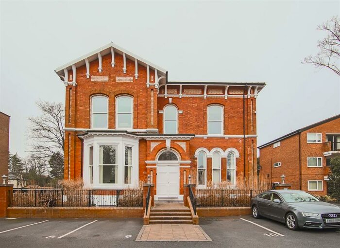 2 Bedroom Flat To Rent In Lulworth Road, Southport, PR8