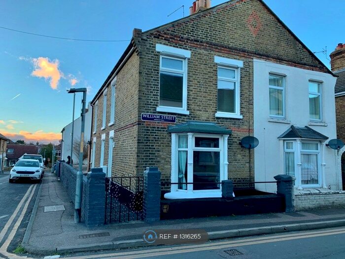 3 Bedroom End Of Terrace House To Rent In William Street, Sittingbourne ME10