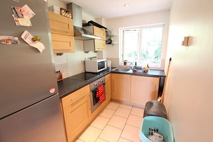 1 Bedroom Maisonette To Rent In Goldsworth Park, GU21