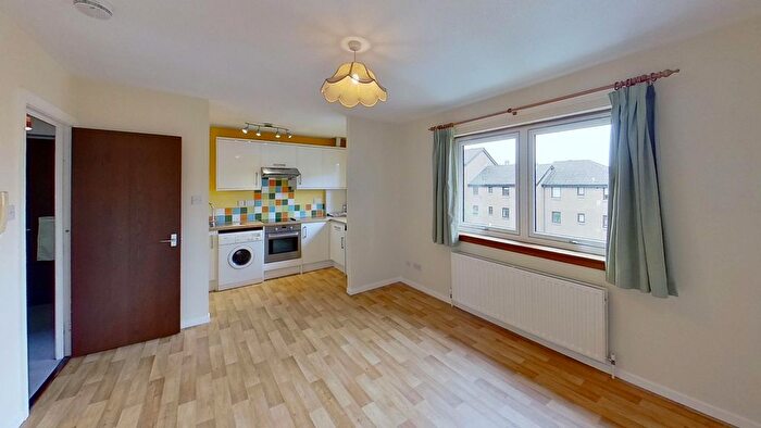 1 Bedroom Flat To Rent In Boat Green, Edinburgh, EH3