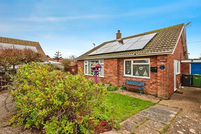 2 Bedroom Detached Bungalow For Sale In Lighthouse Close, Happisburgh, Norwich, NR12