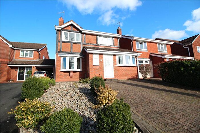 4 Bedroom Detached House For Sale In Hanbury Road, Stoke Heath, Bromsgrove, Worcestershire, B60