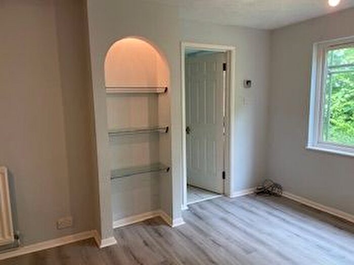 2 Bedroom Flat To Rent In Alexandra Court, Bridport, Dorset, DT6