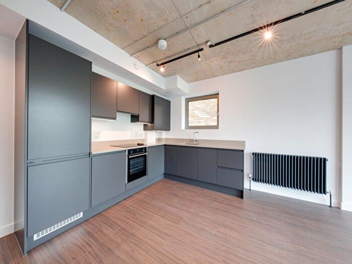 2 Bedroom Flat To Rent In Creek Road, London, SE10