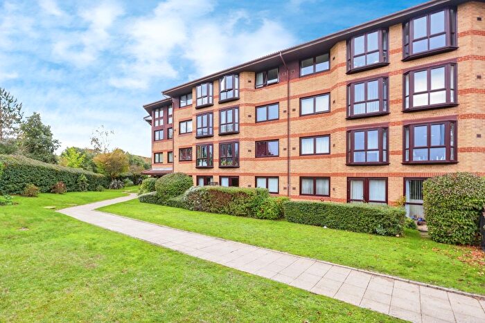 1 Bedroom Flat For Sale In Lansdowne Gardens, Bournemouth, BH1