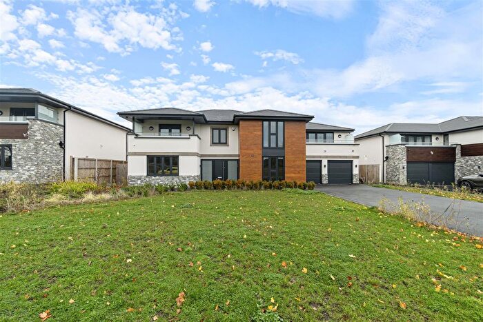 5 Bedroom Detached House For Sale In Hazel Lane, Walsall, WS6