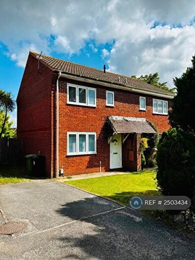 3 Bedroom Semi-Detached House To Rent In Tetbury Close, Little Stoke, Bristol, BS34